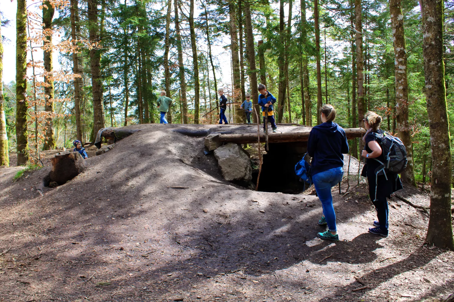 Dachshöhle auf der kleinen Runde