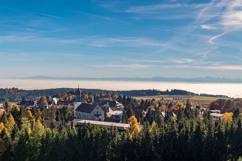 Blick auf Höchenschwand im Herbst