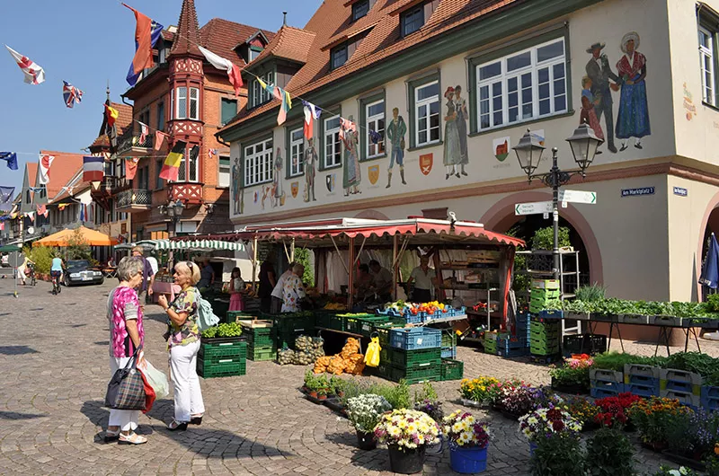 Wochenmarkt beim Rathaus