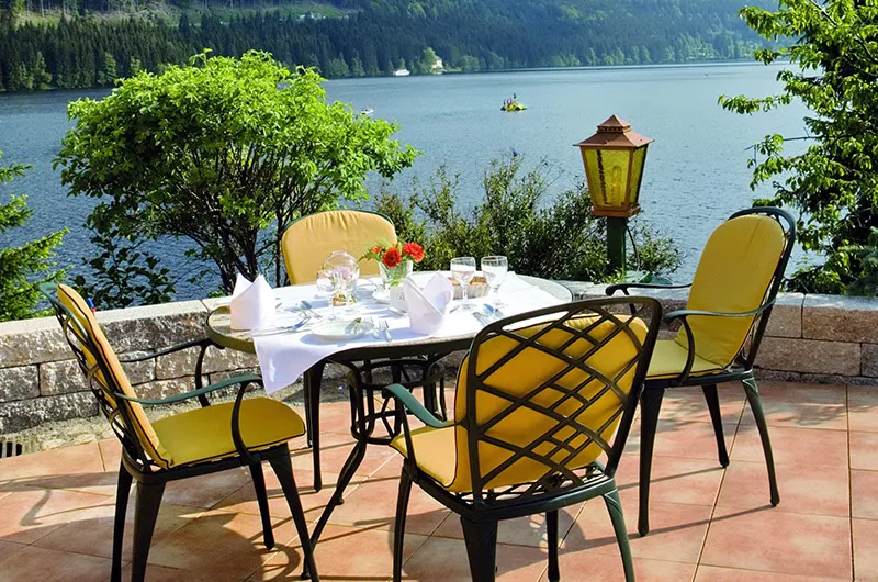 Schwarzwald Romantik Hotel Trescher, Titisee Terrasse mit Seeblick