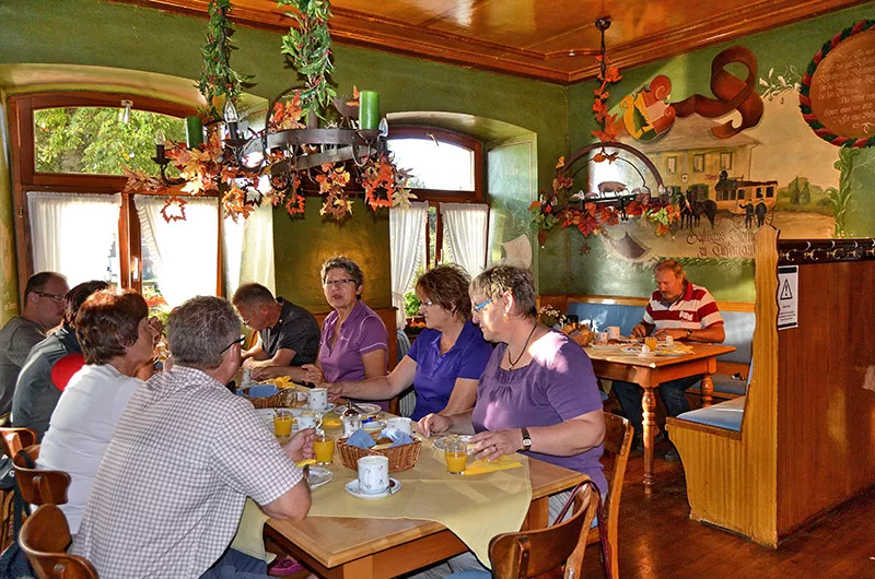 Gemuetliche-Gaststube Landgasthof Roessle