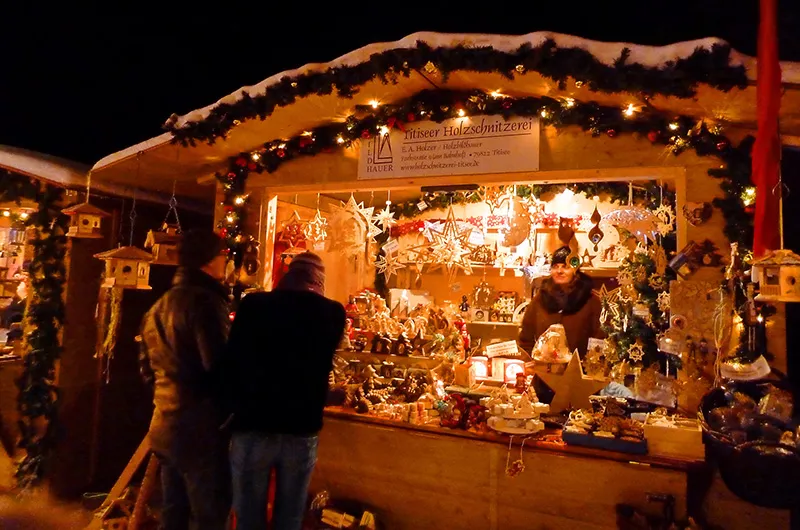 Weihnachtshüetten Weihnachtsmarkt in der Ravennaschlucht