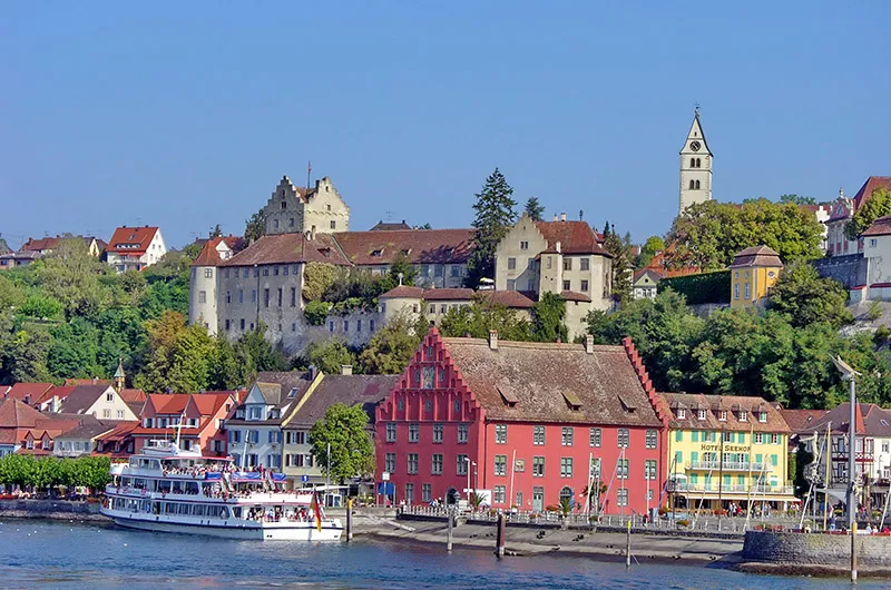 Aus Radtour 24 Zu den Perlen am Bodensee – Burg Meersburg mit Stadtkulisse Meersburg